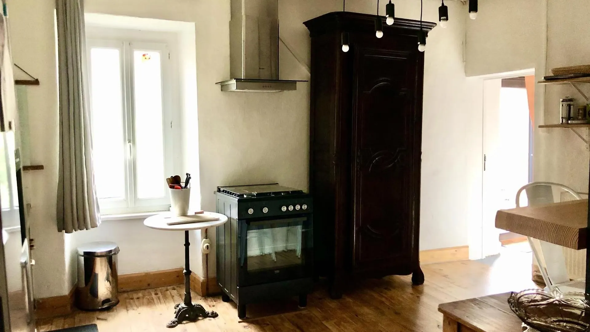 Charmante Et Elegante Ferme Renovee Dourgne 0*,  France