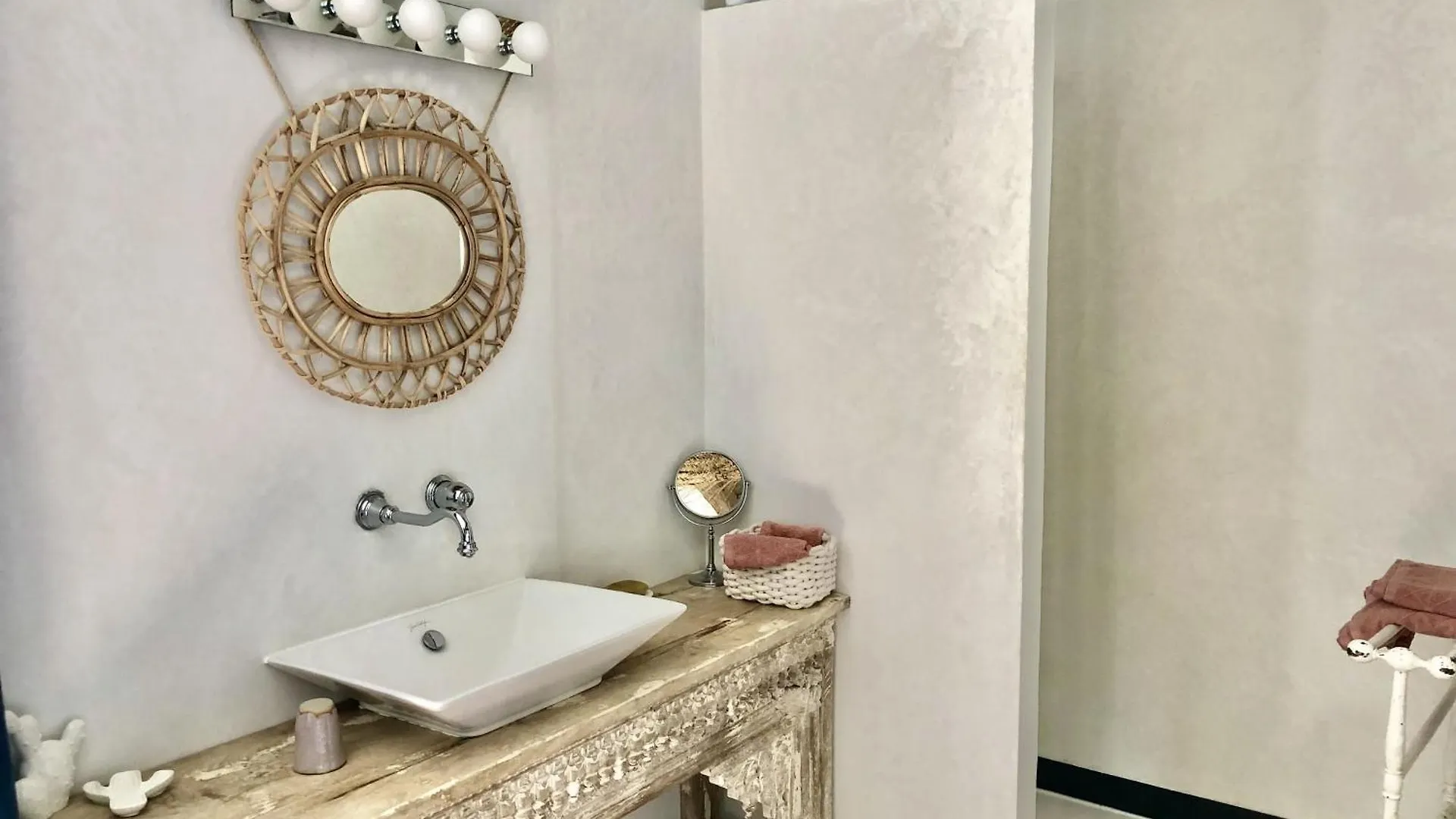 Charmante Et Elegante Ferme Renovee Dourgne 0*,